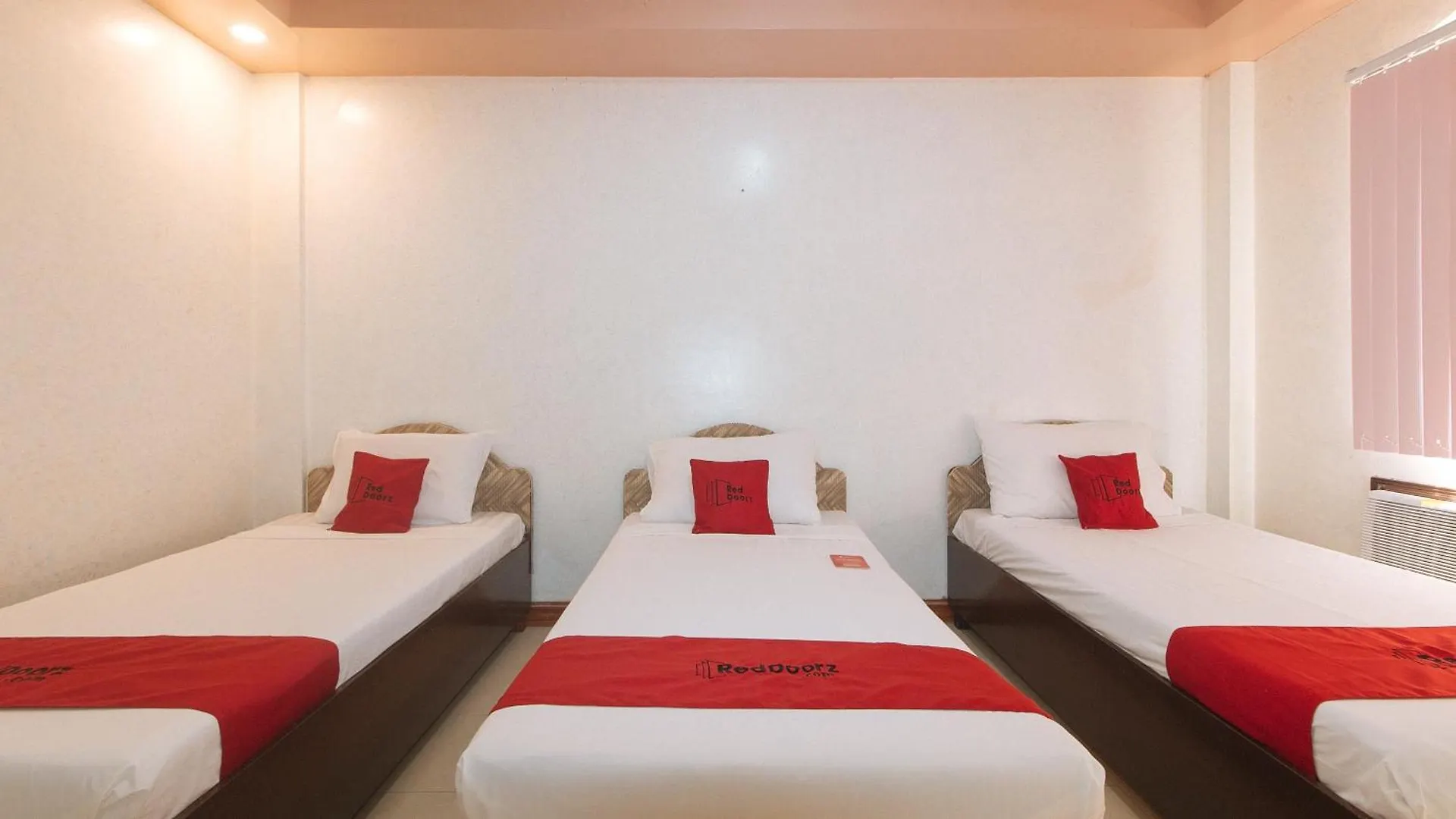 ** Otel Reddoorz At Coco Grove Tourist Inn Panglao Filipinler