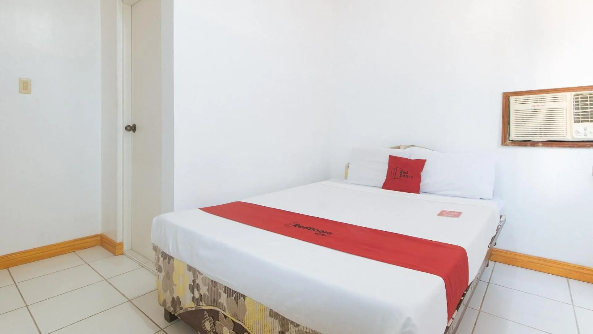 Reddoorz At Coco Grove Tourist Inn Panglao 2*,  Filipinler