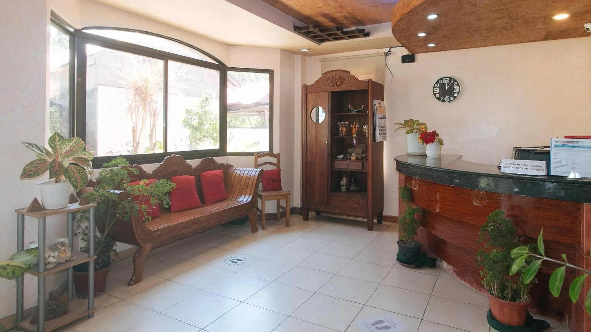 Reddoorz At Coco Grove Tourist Inn Panglao Otel